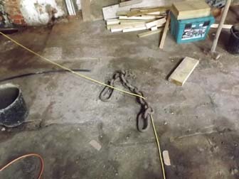 A chain - for what???.